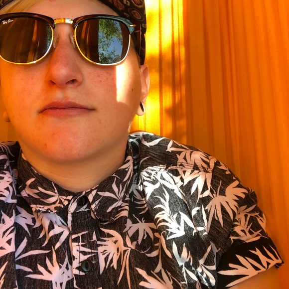 AOK Collection - Picture 2 of 3